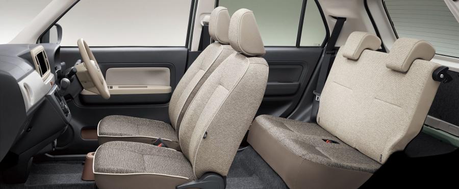 Интерьер Daihatsu Mira Tocot 2018 года  (фото 5 из 14)
